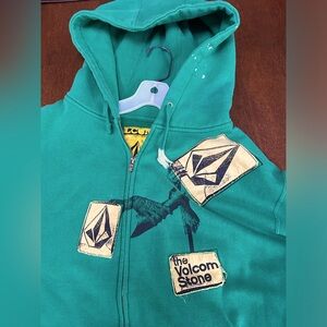 Vintage VOLCUM Hoodie. Grunge. Full zip, drawstring hoodie. Green. Men’s Small.